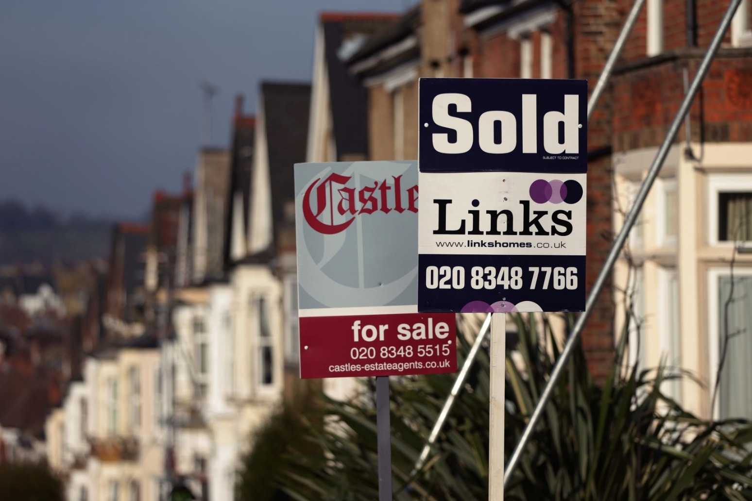 House prices show small increase 